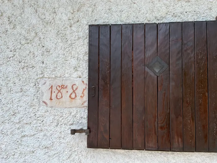 Interior detail at Red Beech Cabin (photo 34)